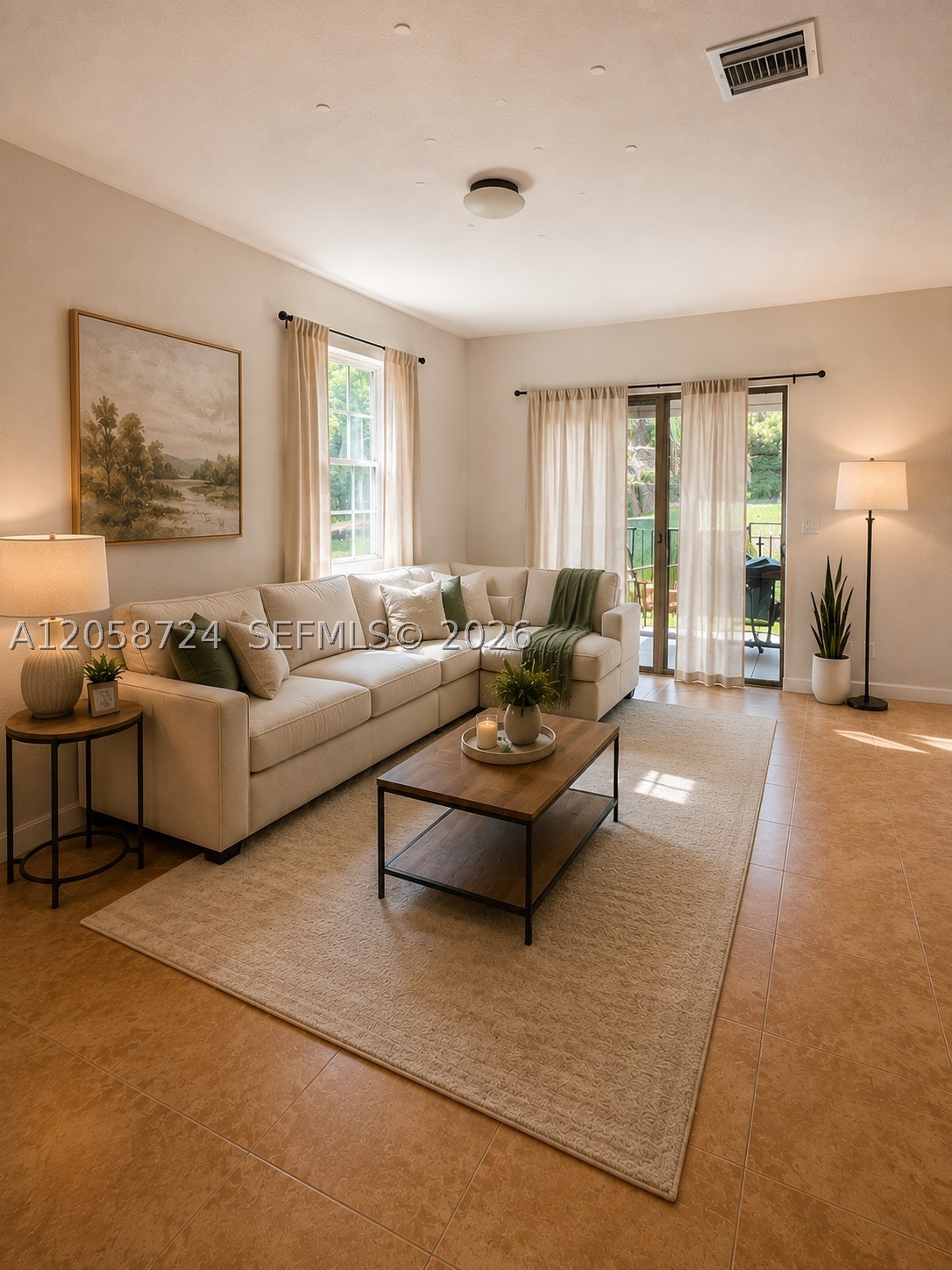 MANDARIN LAKES - Residential
