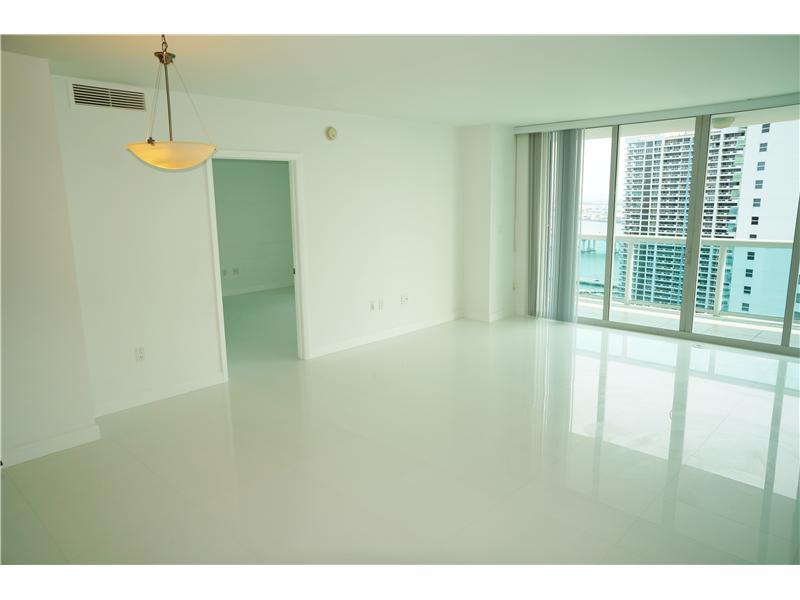 1800 CLUB CONDO - Residential Lease