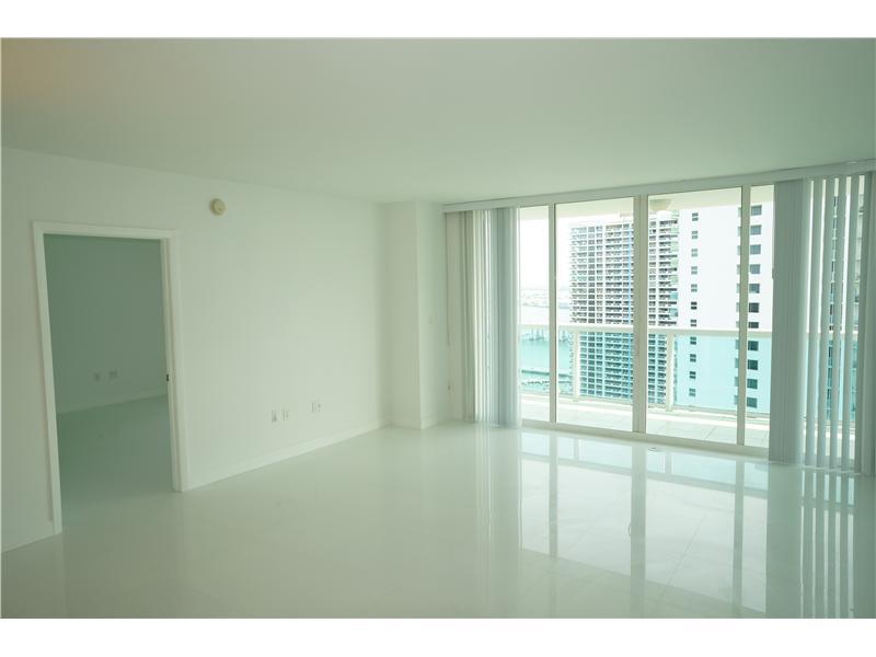 1800 CLUB CONDO - Residential Lease