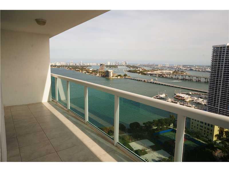 Beautiful and large 1,307 square feet 2/2 apartment at the well sought after "1800 Club" building. Amazing 24"x24" white porcelain tiles throughout the whole unit. Building offers state-of-the-art amenities, with the most well equipped gym with views of D owntown and South Beach. It is also well located in front of the Margaret Pace Park, very close to Downtown, Midtown, Miami Beach and major highways. The perfect place to call home!
