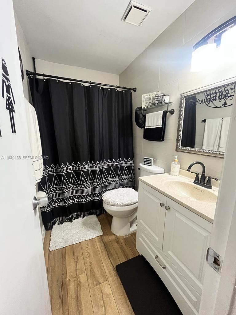 PEMBROKE LAKES SOUTH - Residential Lease