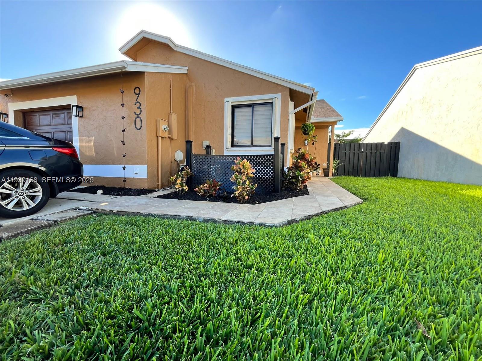 PEMBROKE LAKES SOUTH - Residential Lease