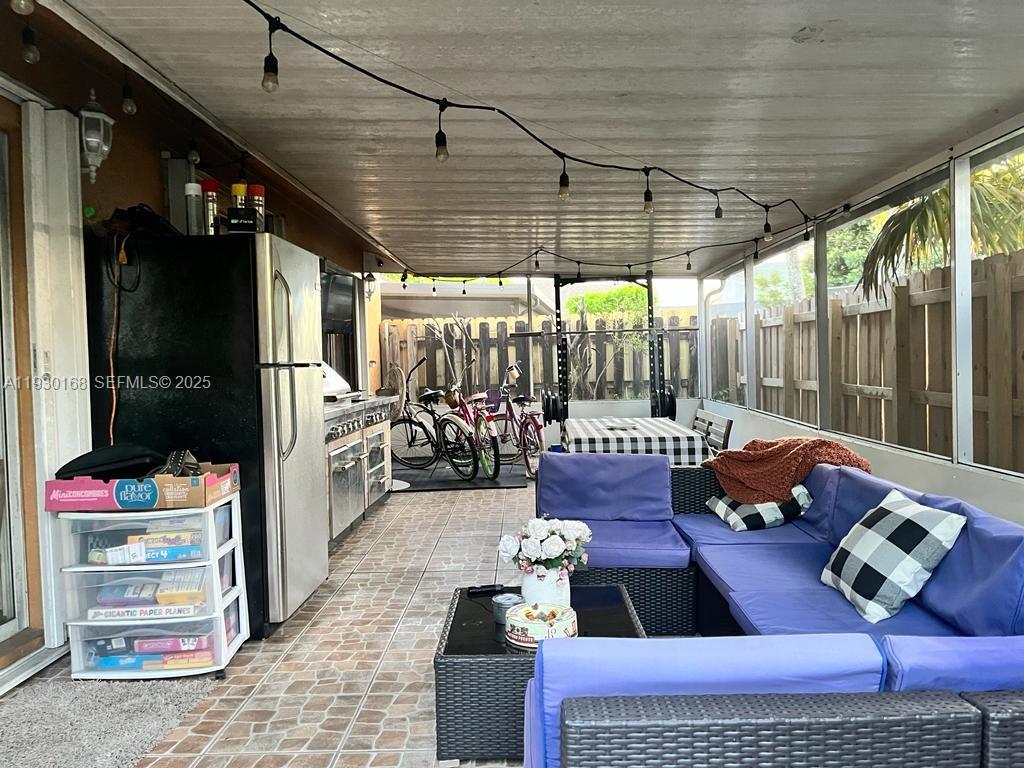 PEMBROKE LAKES SOUTH - Residential Lease