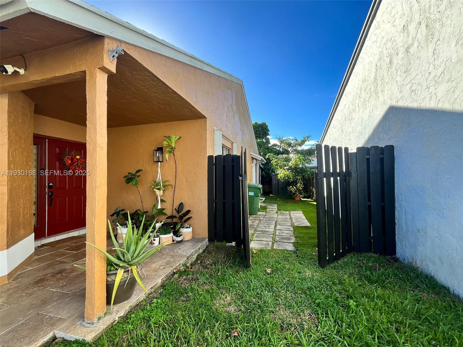 PEMBROKE LAKES SOUTH - Residential Lease