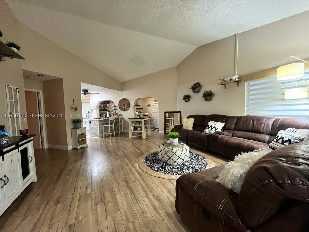 PEMBROKE LAKES SOUTH - Residential Lease