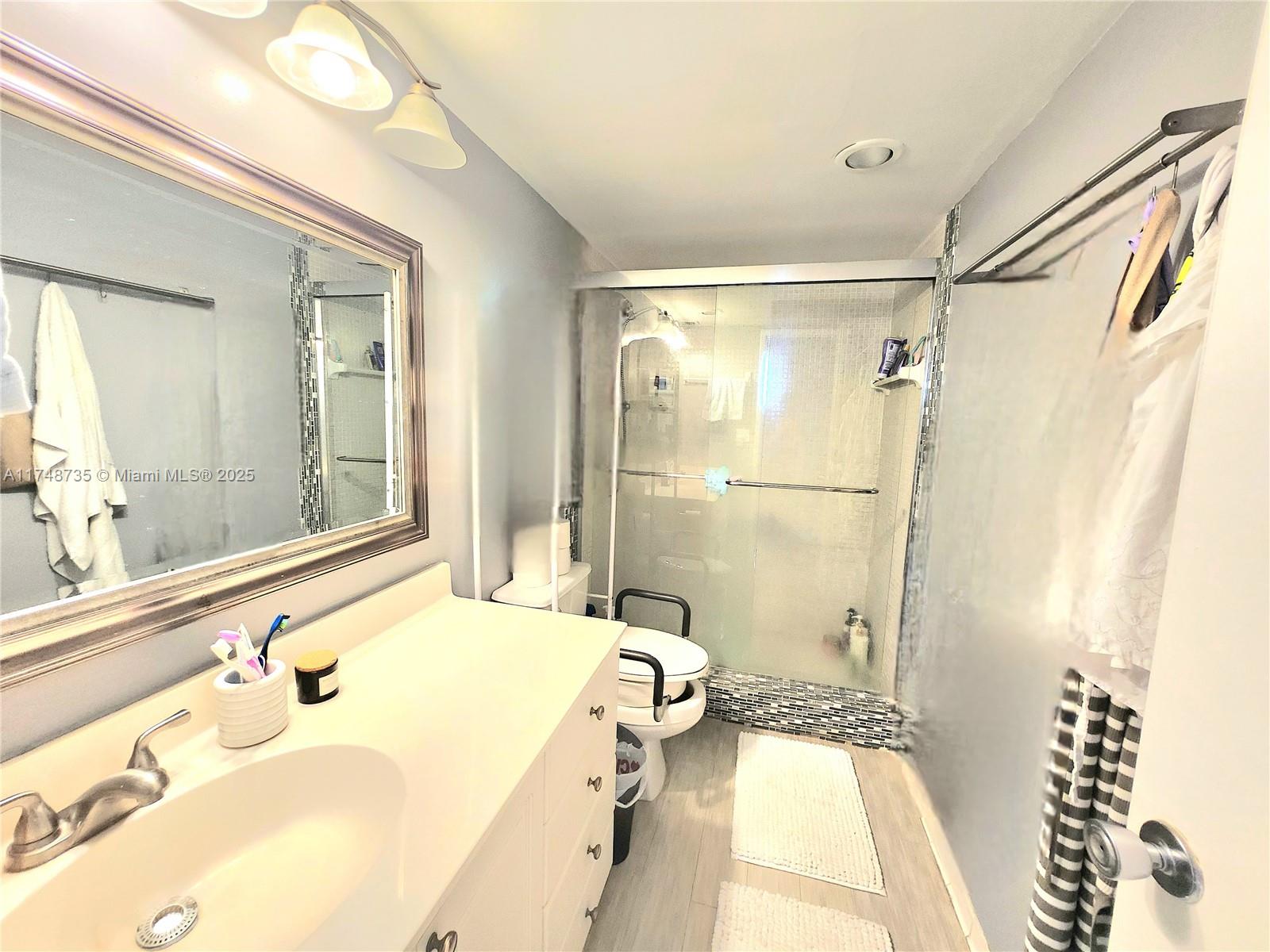 OCEANVIEW BUILDING B COND - Residential