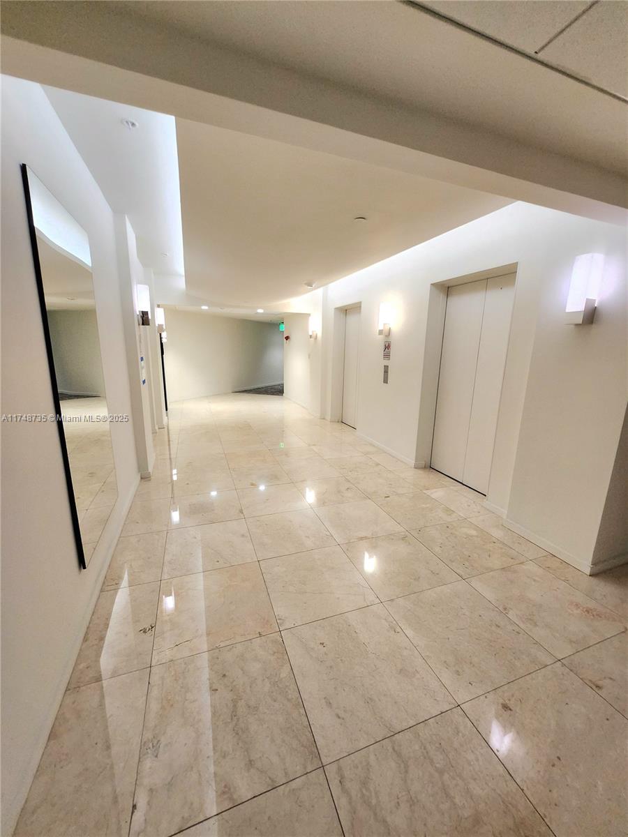OCEANVIEW BUILDING B COND - Residential