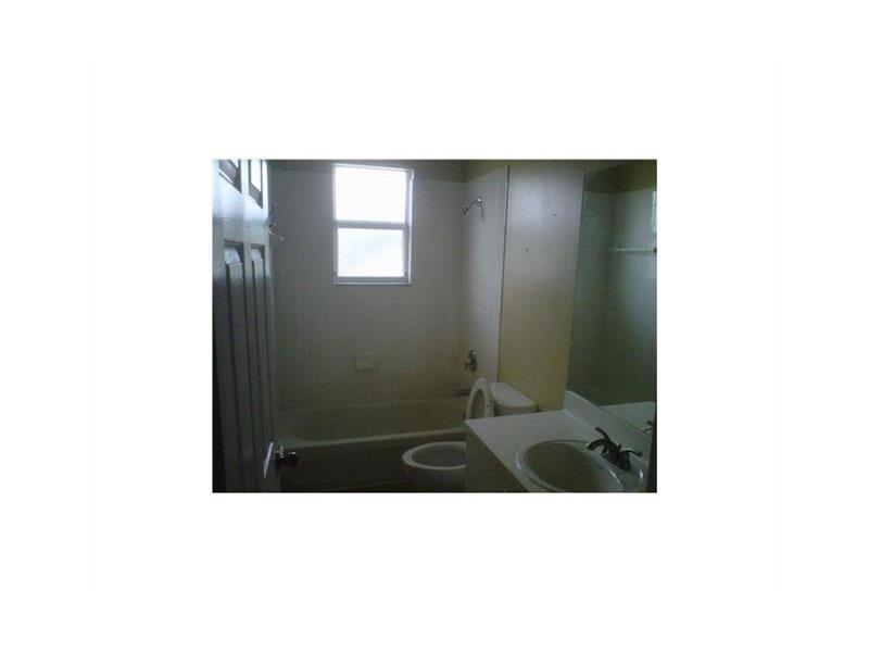 VILLAS AT CARMEL CONDO NO - Residential Lease