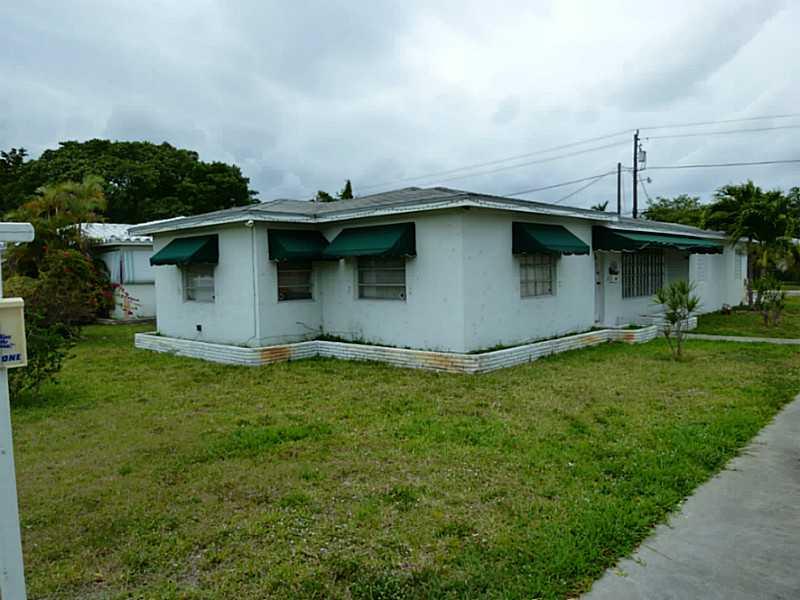 NORTH HOLLYWOOD 4-1 B - Residential