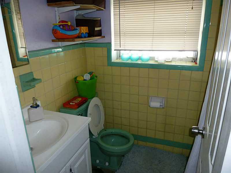 NORTH HOLLYWOOD 4-1 B - Residential