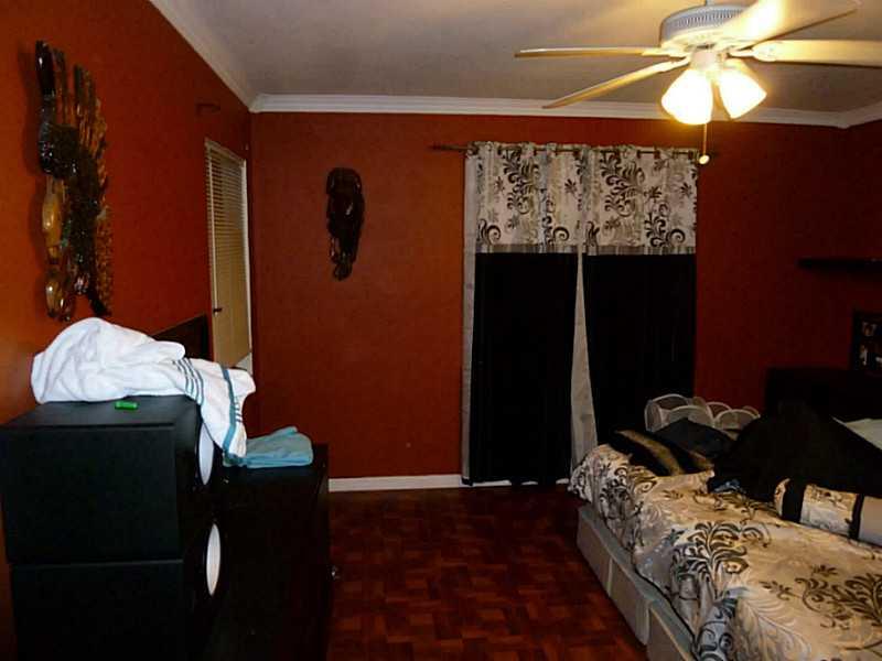 NORTH HOLLYWOOD 4-1 B - Residential