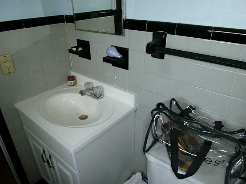 NORTH HOLLYWOOD 4-1 B - Residential