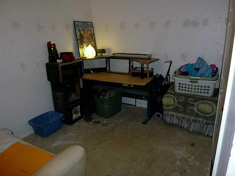 NORTH HOLLYWOOD 4-1 B - Residential