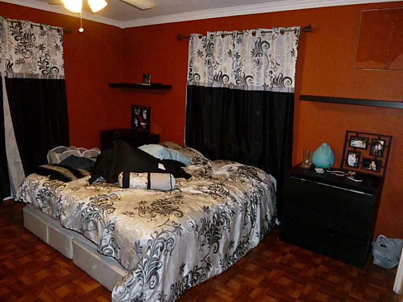 NORTH HOLLYWOOD 4-1 B - Residential