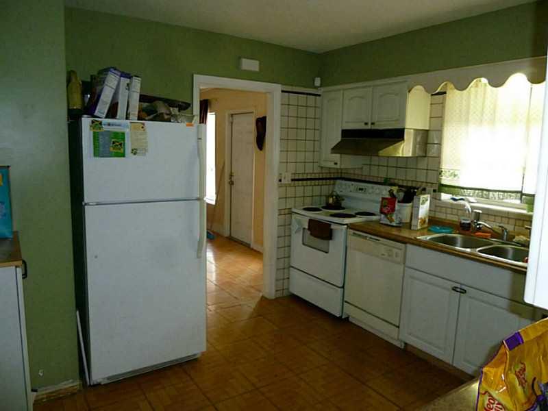 NORTH HOLLYWOOD 4-1 B - Residential