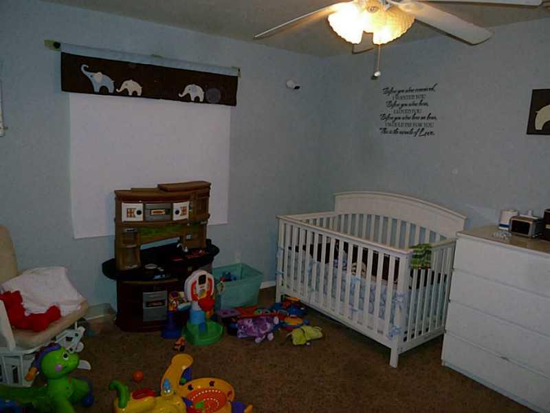 NORTH HOLLYWOOD 4-1 B - Residential