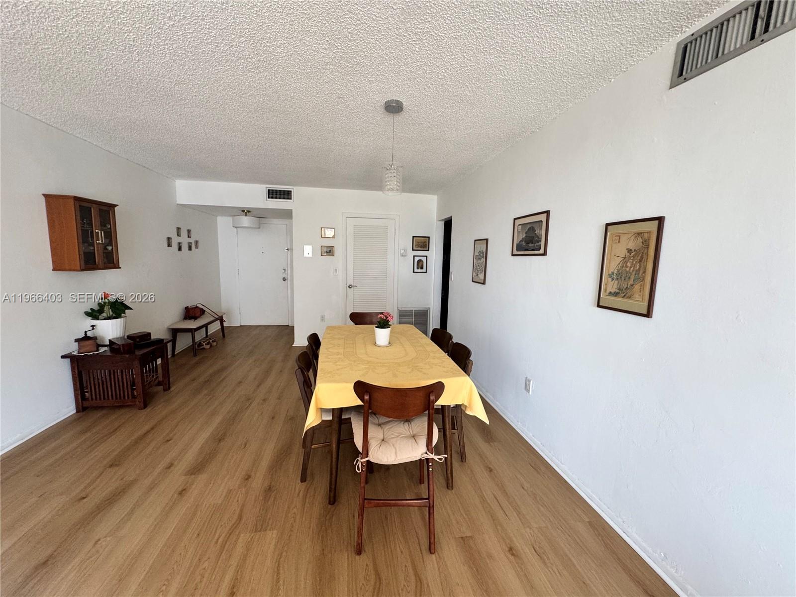 THREE HORIZONS NORTH COND - Residential