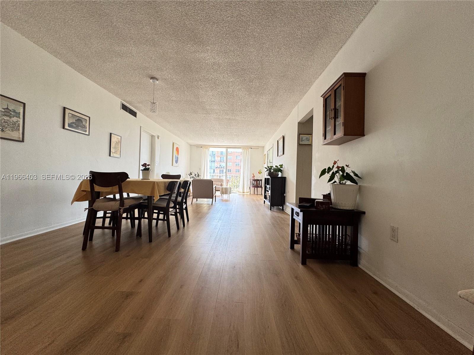 THREE HORIZONS NORTH COND - Residential