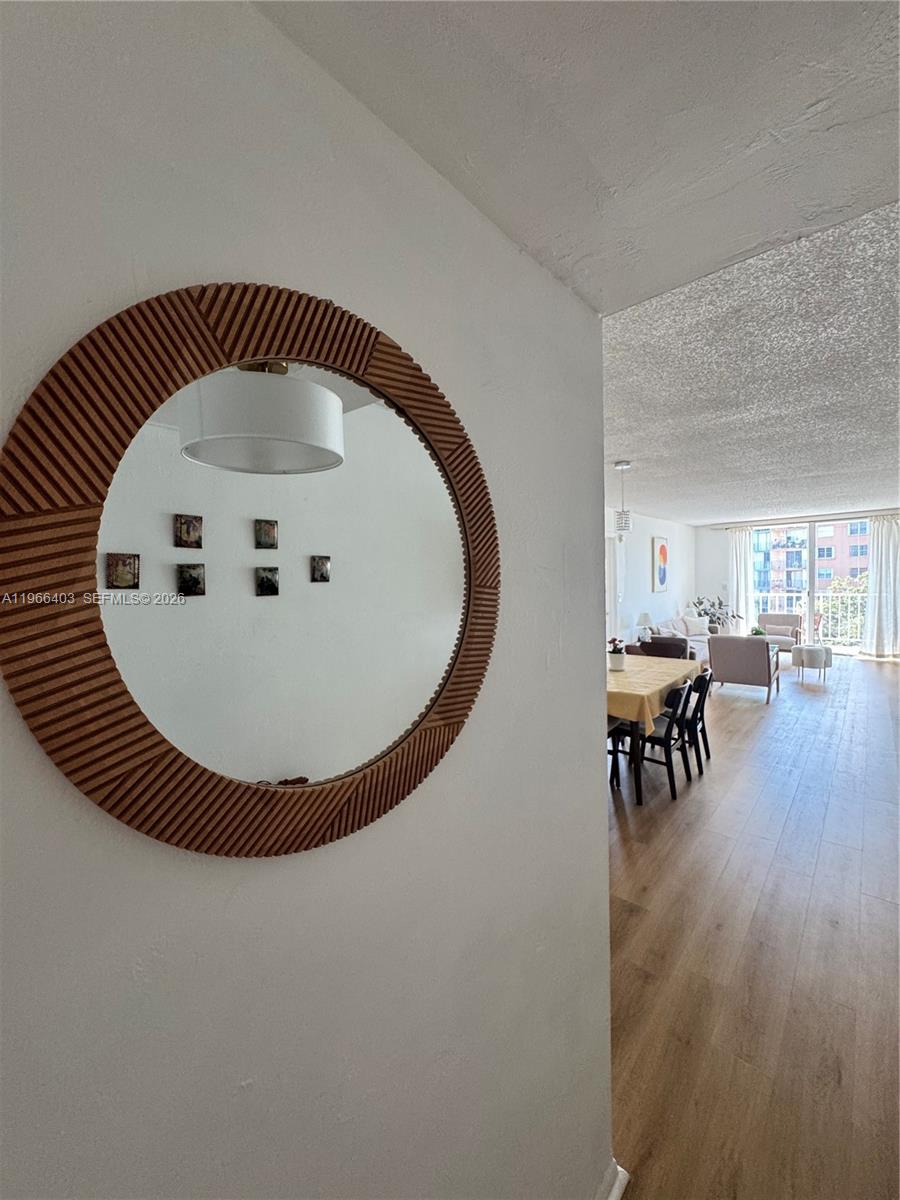THREE HORIZONS NORTH COND - Residential