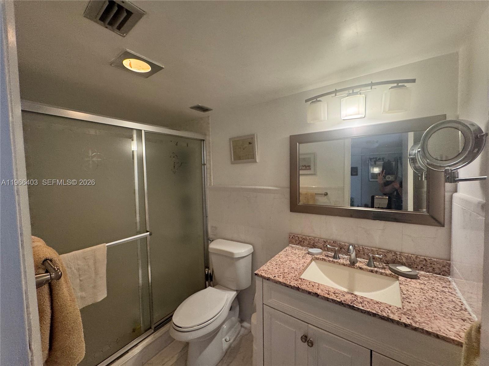 THREE HORIZONS NORTH COND - Residential
