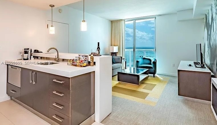 SOLE CONDO - Residential