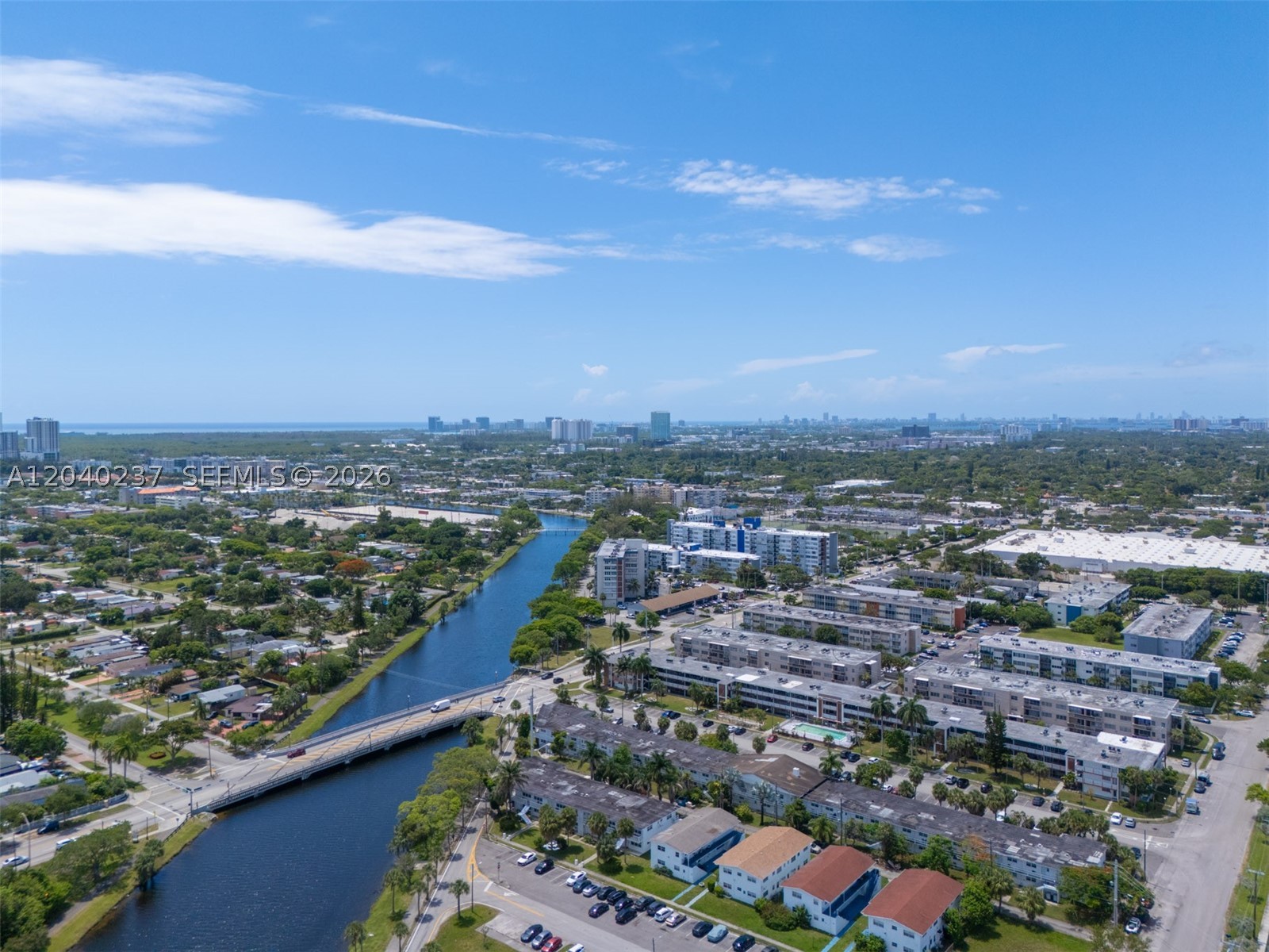 FLORIDIAN ARMS CONDO - Residential