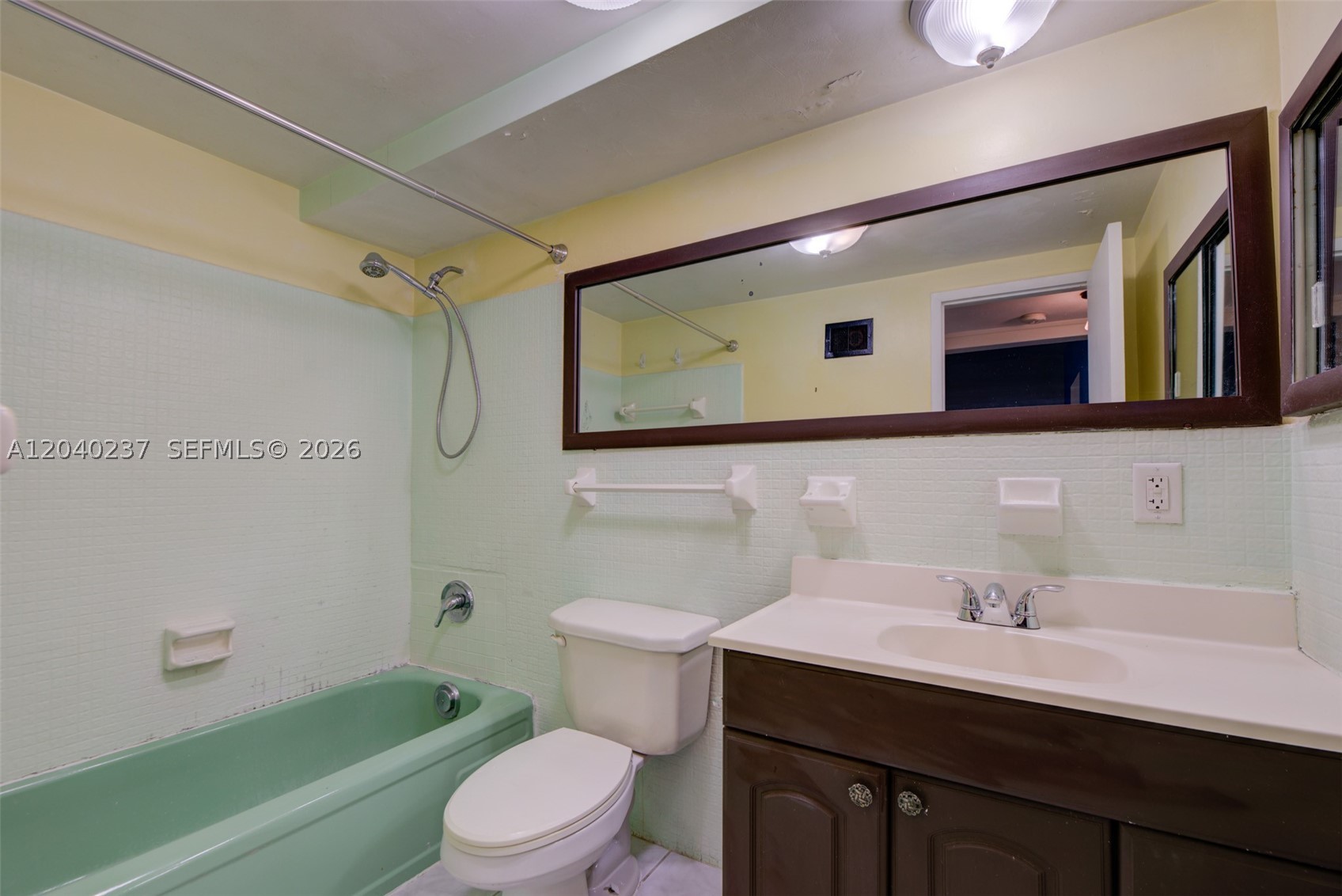 FLORIDIAN ARMS CONDO - Residential