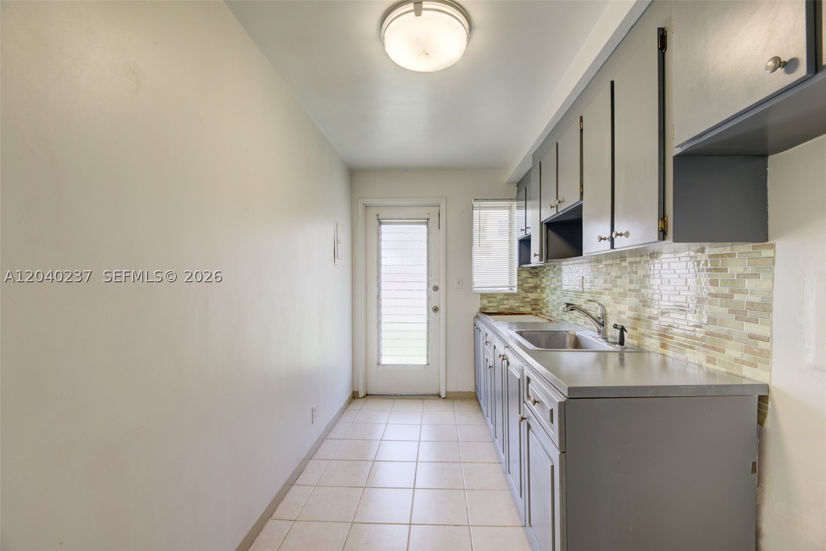 FLORIDIAN ARMS CONDO - Residential