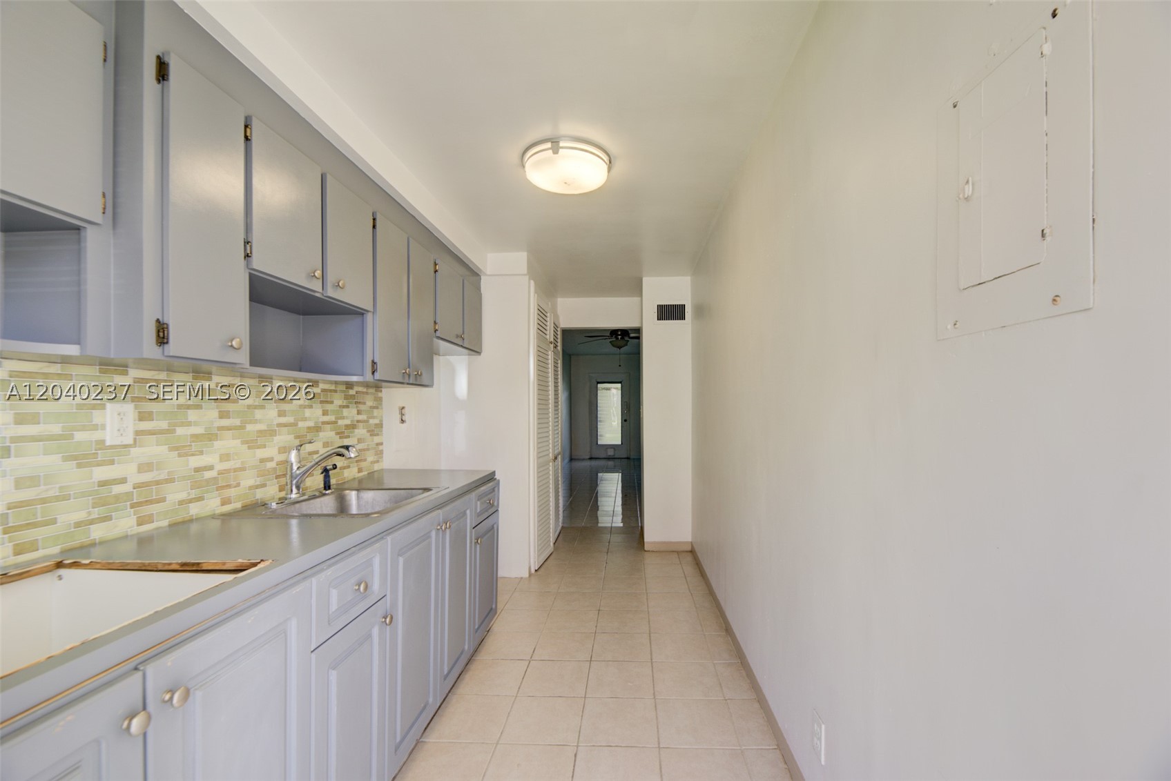 FLORIDIAN ARMS CONDO - Residential