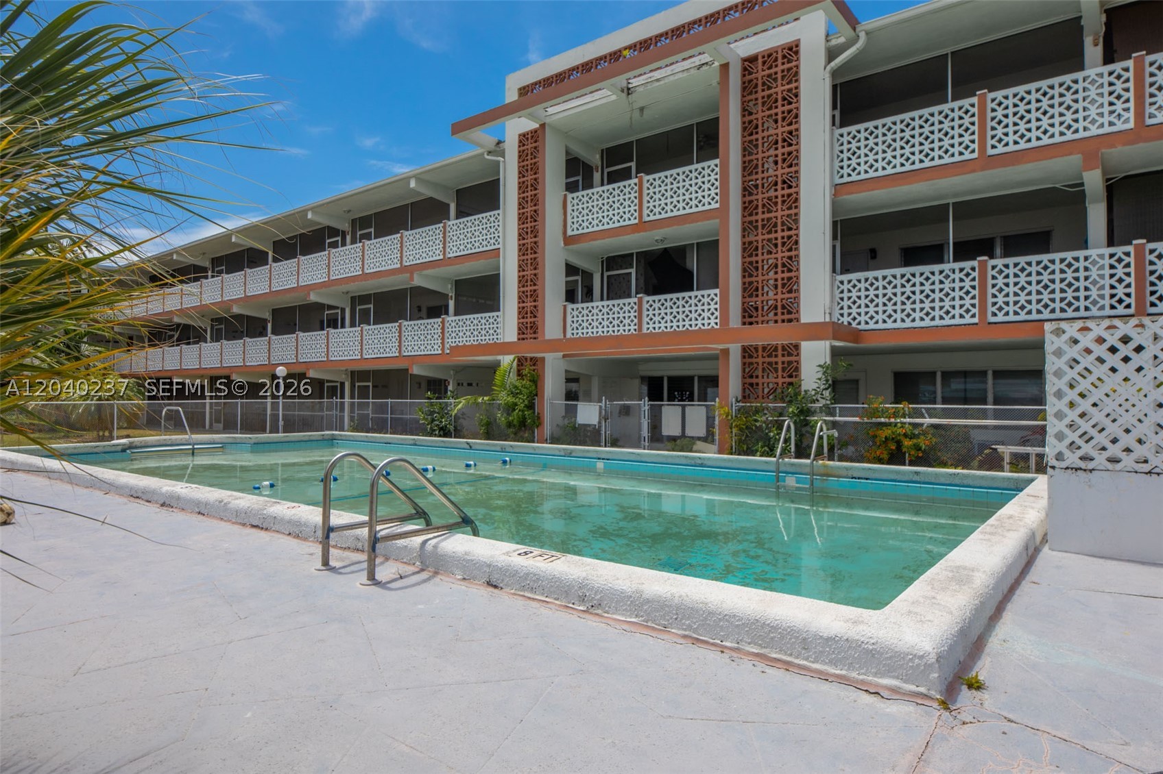 FLORIDIAN ARMS CONDO - Residential