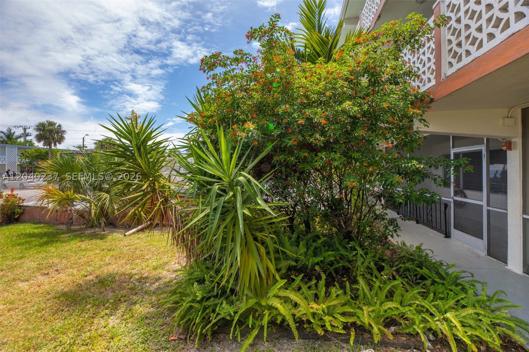 FLORIDIAN ARMS CONDO - Residential