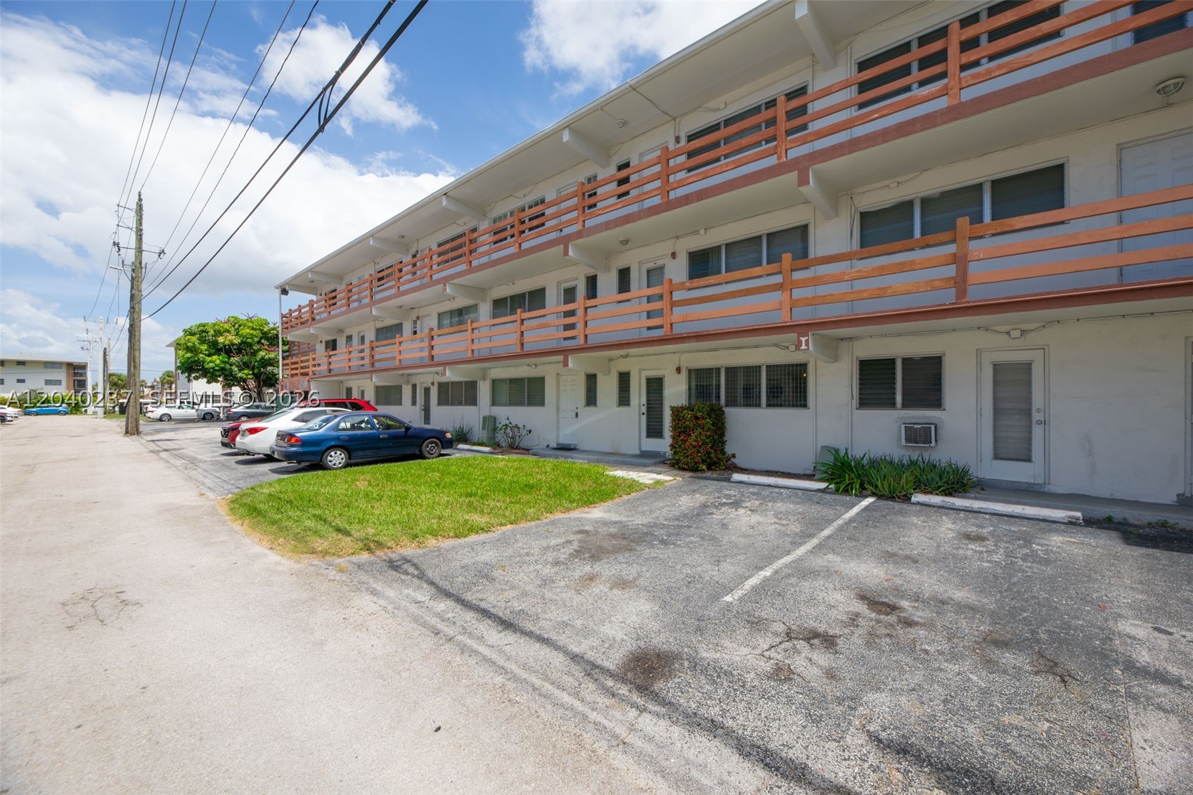 FLORIDIAN ARMS CONDO - Residential