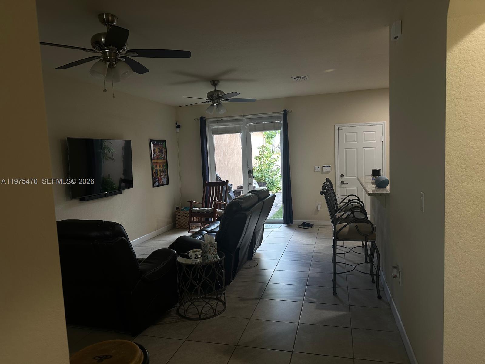 KENDALL COMMONS TOWNHOMES - Residential