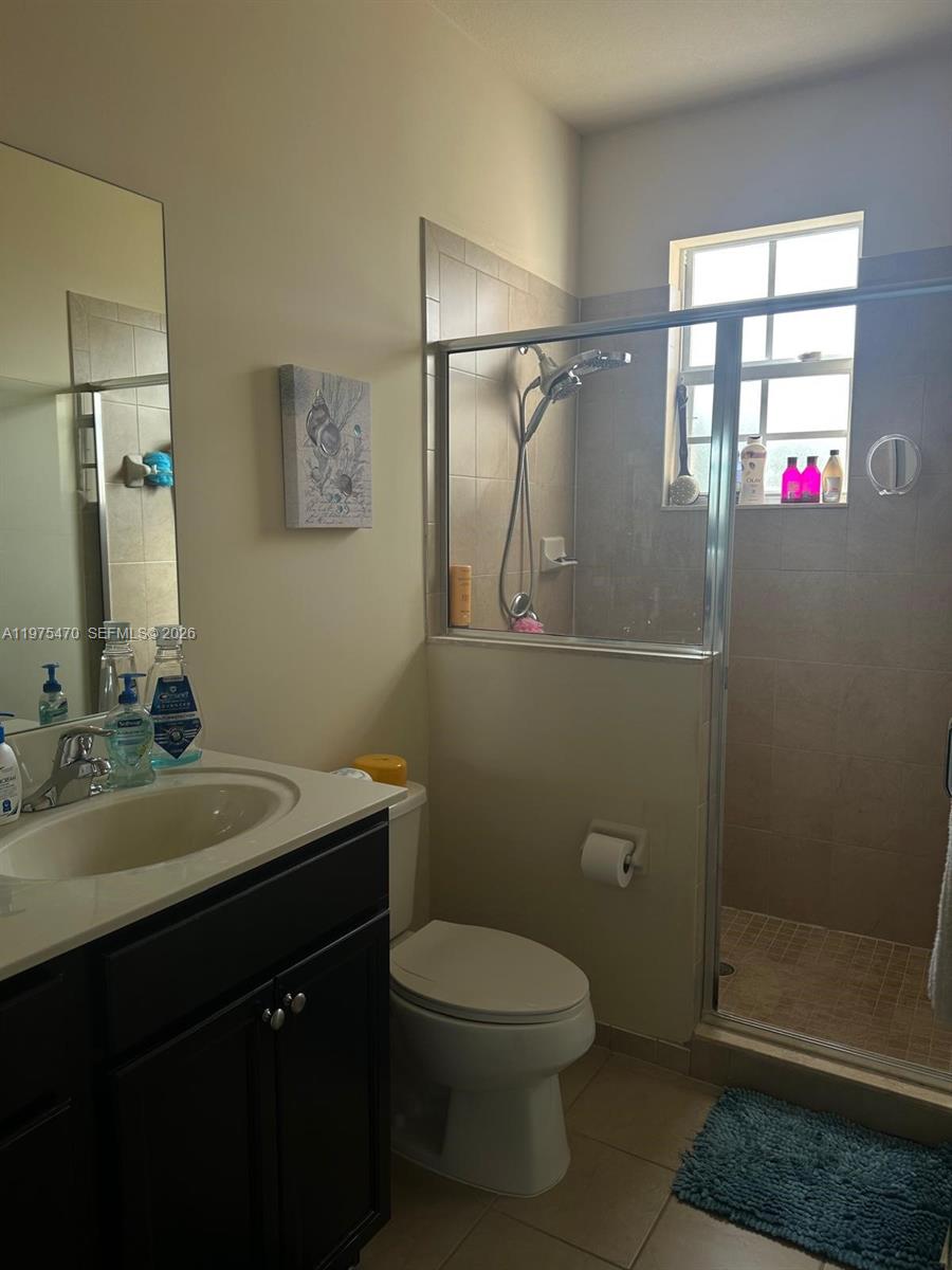 KENDALL COMMONS TOWNHOMES - Residential