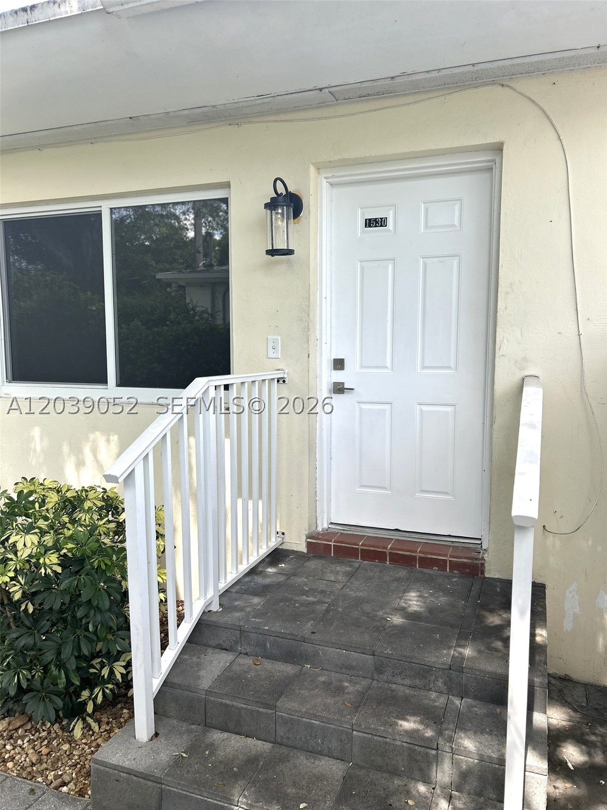 VISTA BISCAYNE - Residential Lease