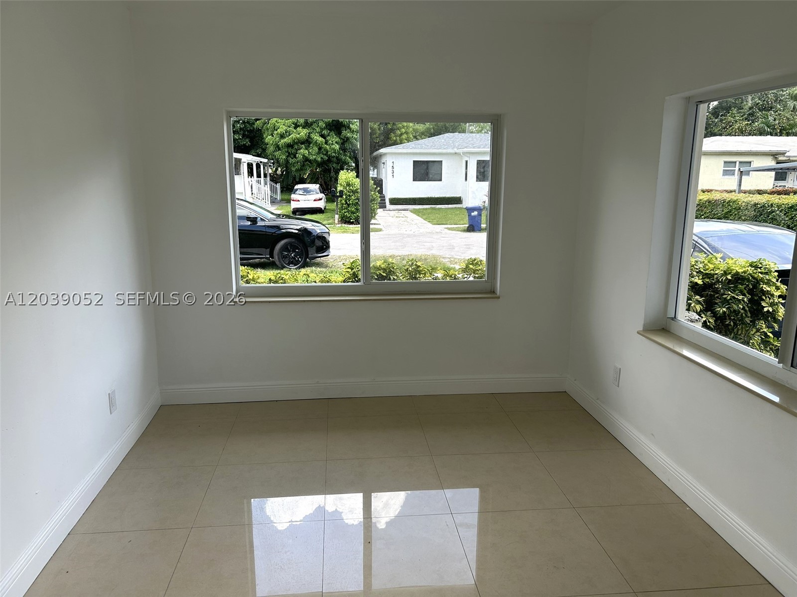 VISTA BISCAYNE - Residential Lease