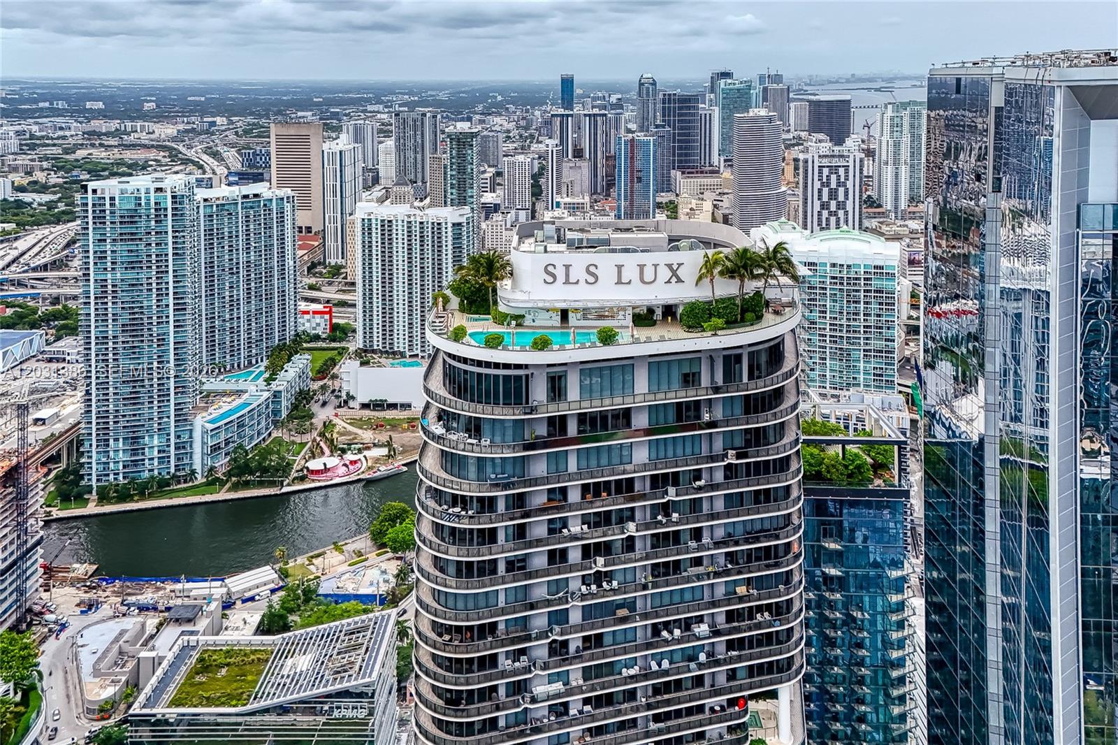 801 SMA RESIDENCES CONDO - Residential Lease