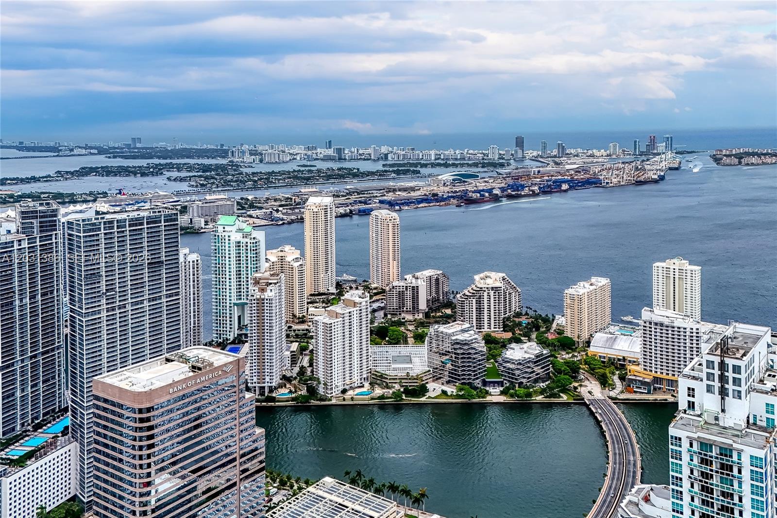 801 SMA RESIDENCES CONDO - Residential Lease