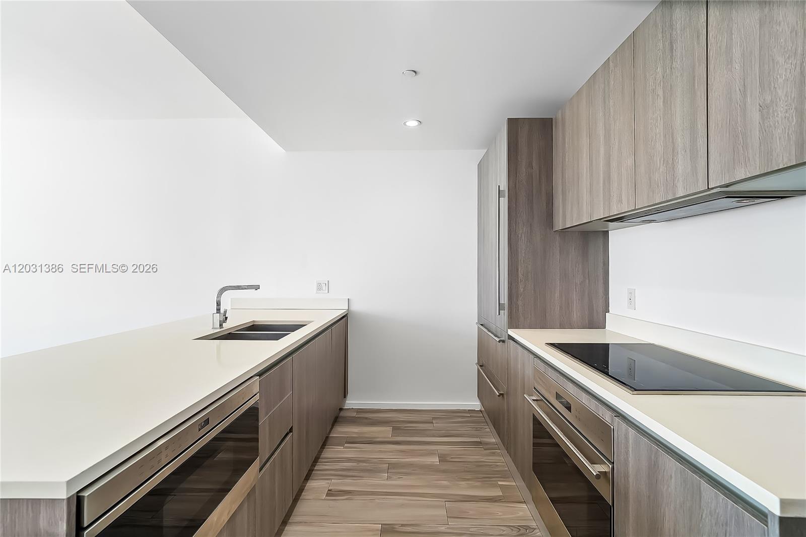 801 SMA RESIDENCES CONDO - Residential Lease