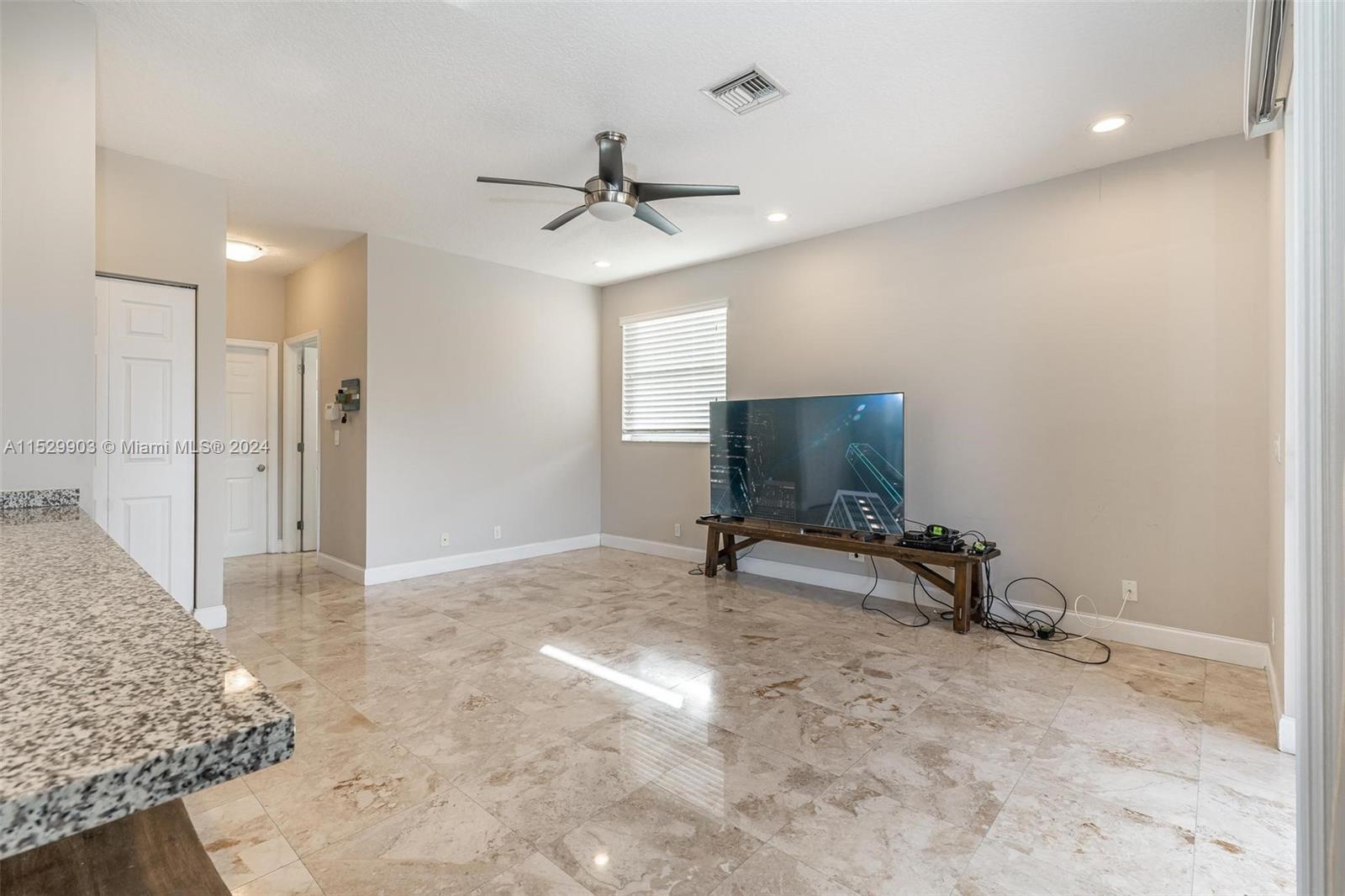 Weston Hills Grand Oaks - Residential Lease