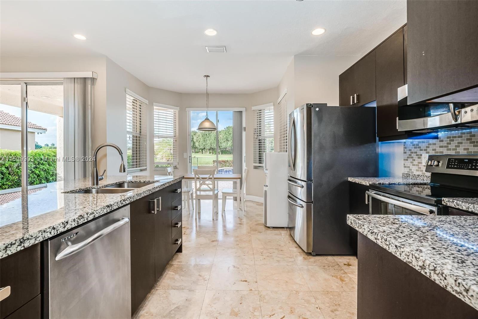 Weston Hills Grand Oaks - Residential Lease