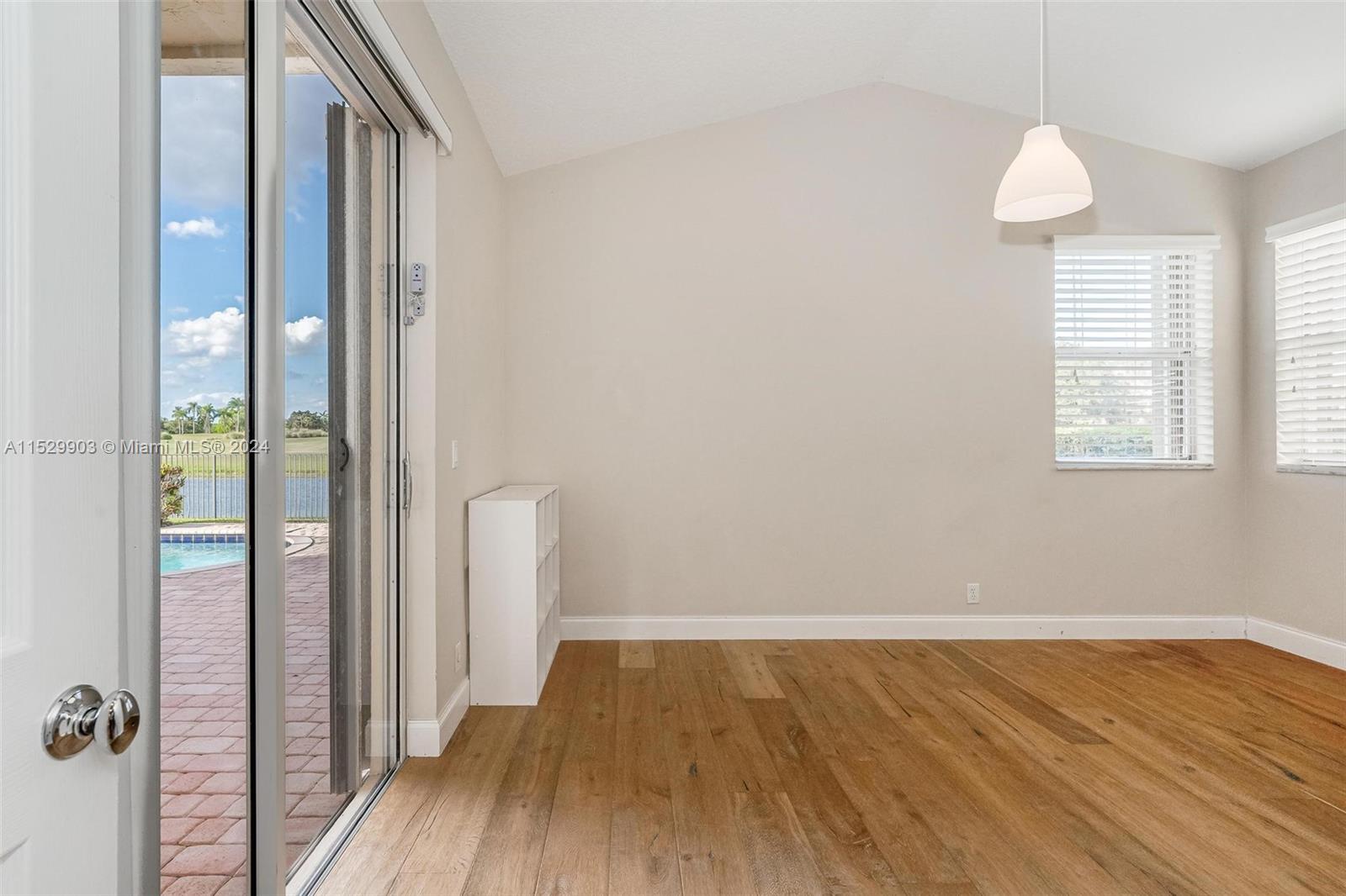 Weston Hills Grand Oaks - Residential Lease