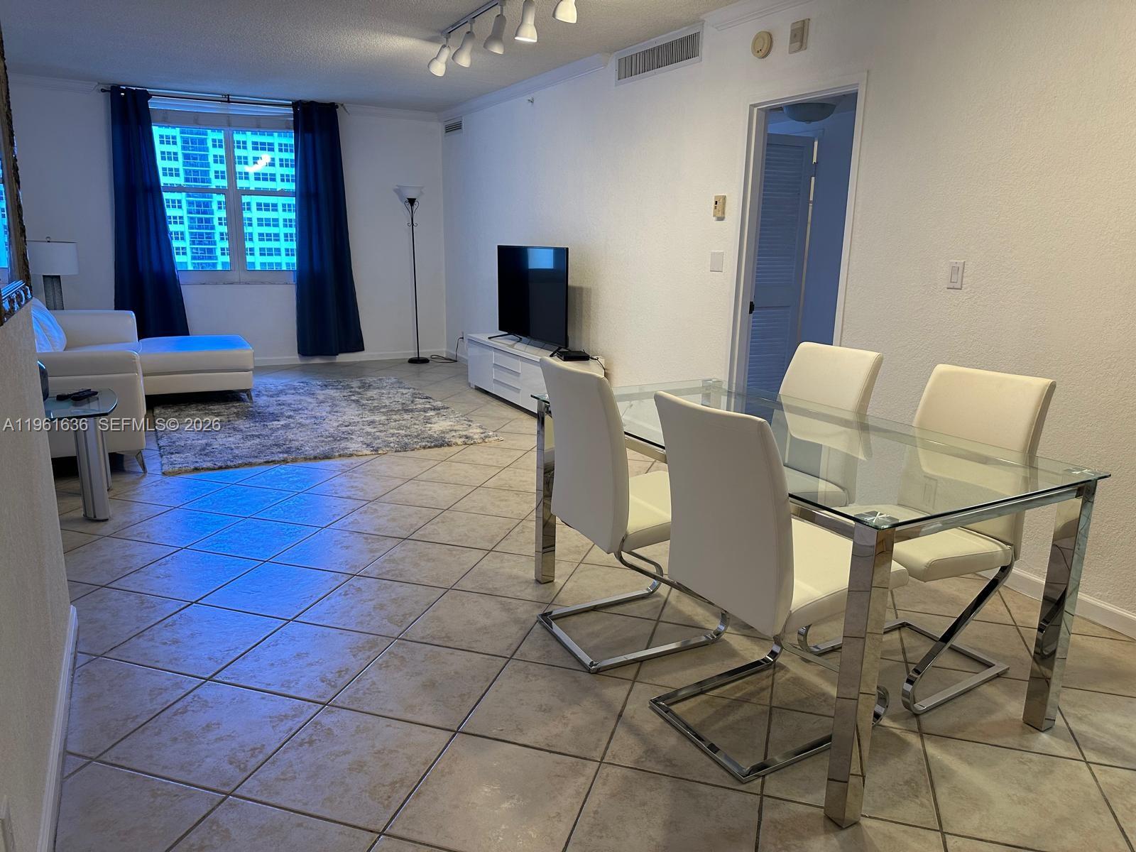 WAVE CONDO - Residential