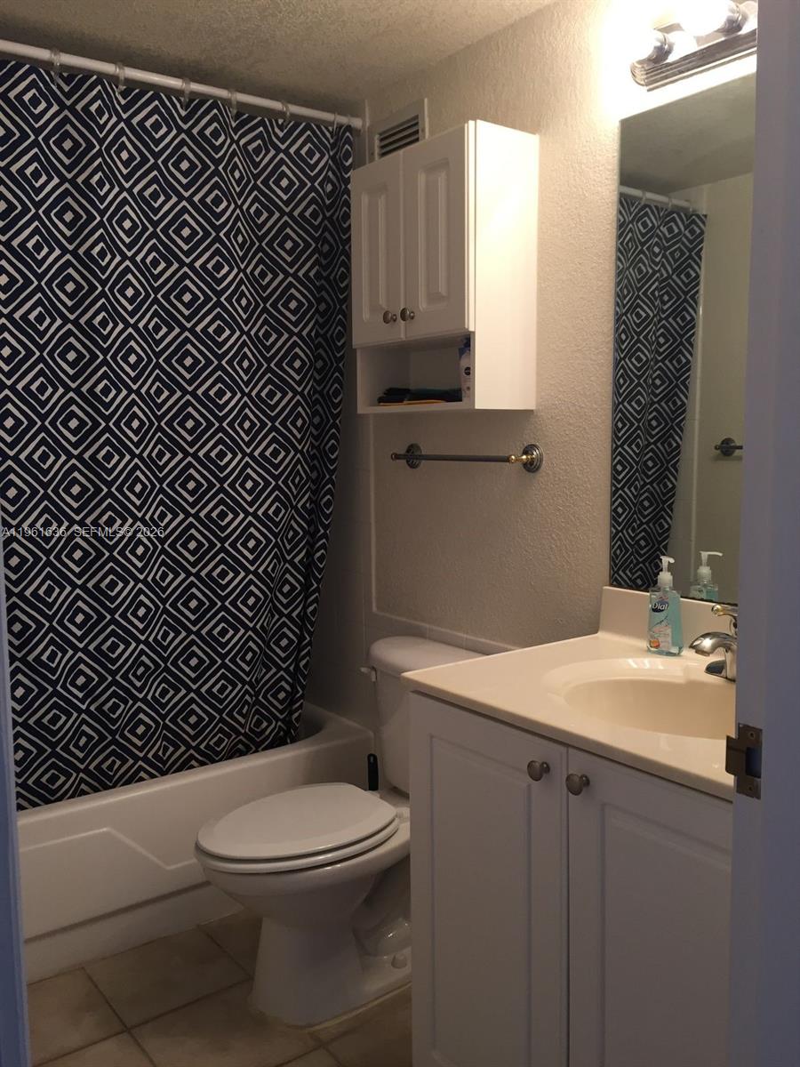WAVE CONDO - Residential