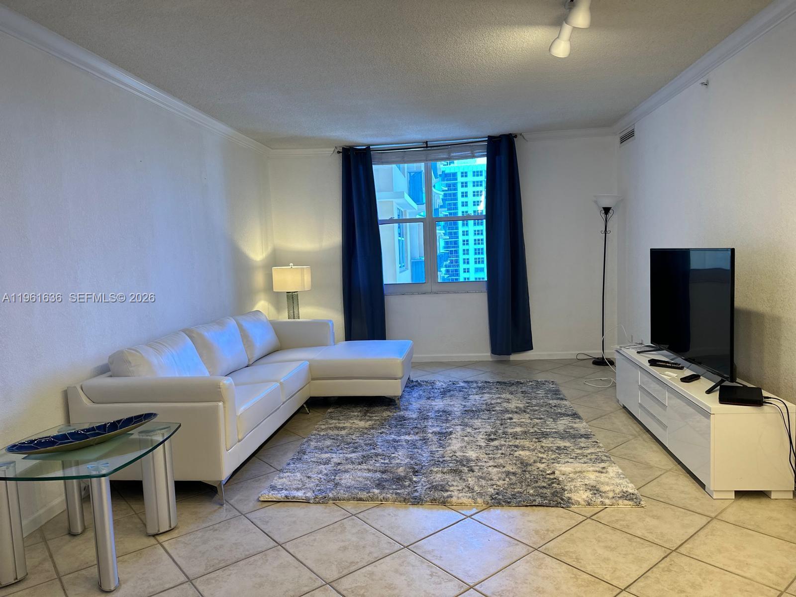 WAVE CONDO - Residential