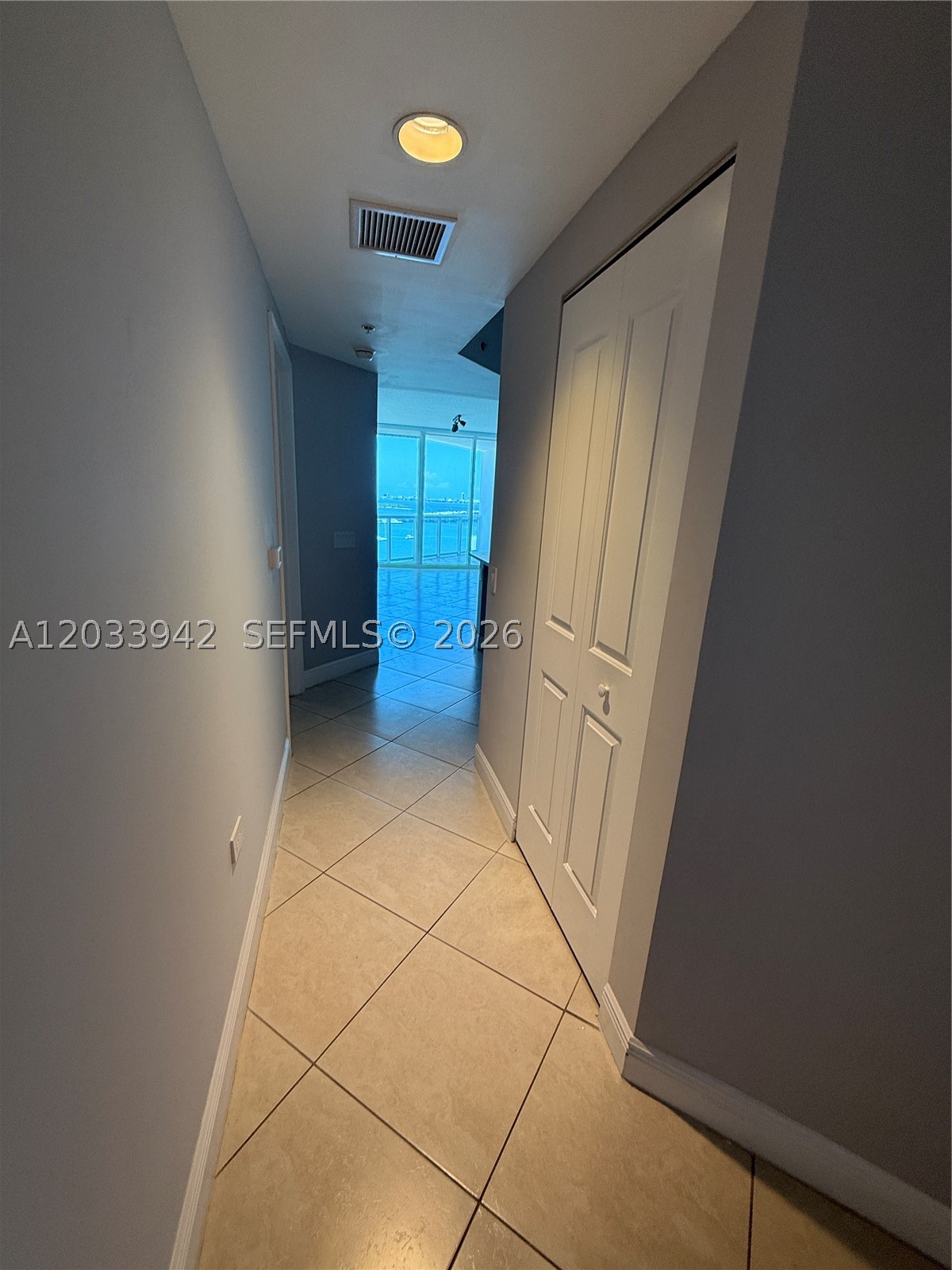 PLATINUM CONDO - Residential Lease