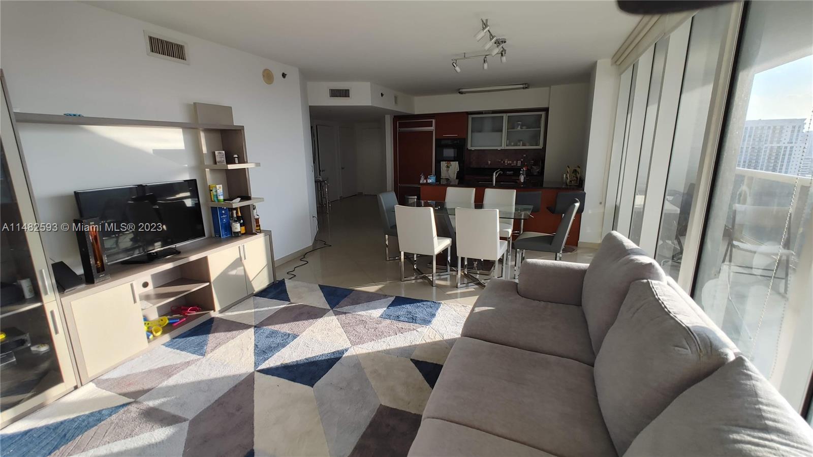 BEACH CLUB TWO CONDO - Residential Lease