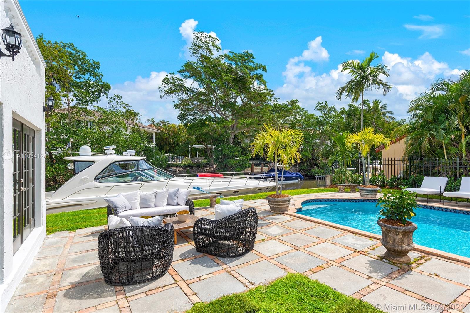 CORAL GABLES BISC BAY SEC - Residential