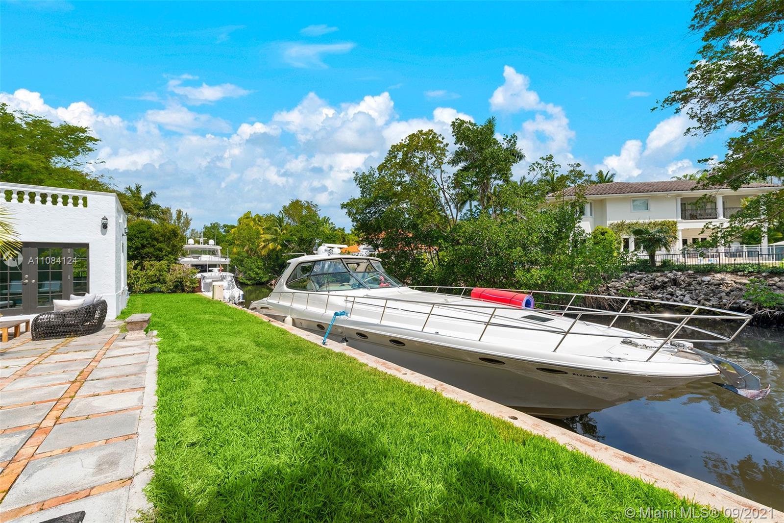 CORAL GABLES BISC BAY SEC - Residential