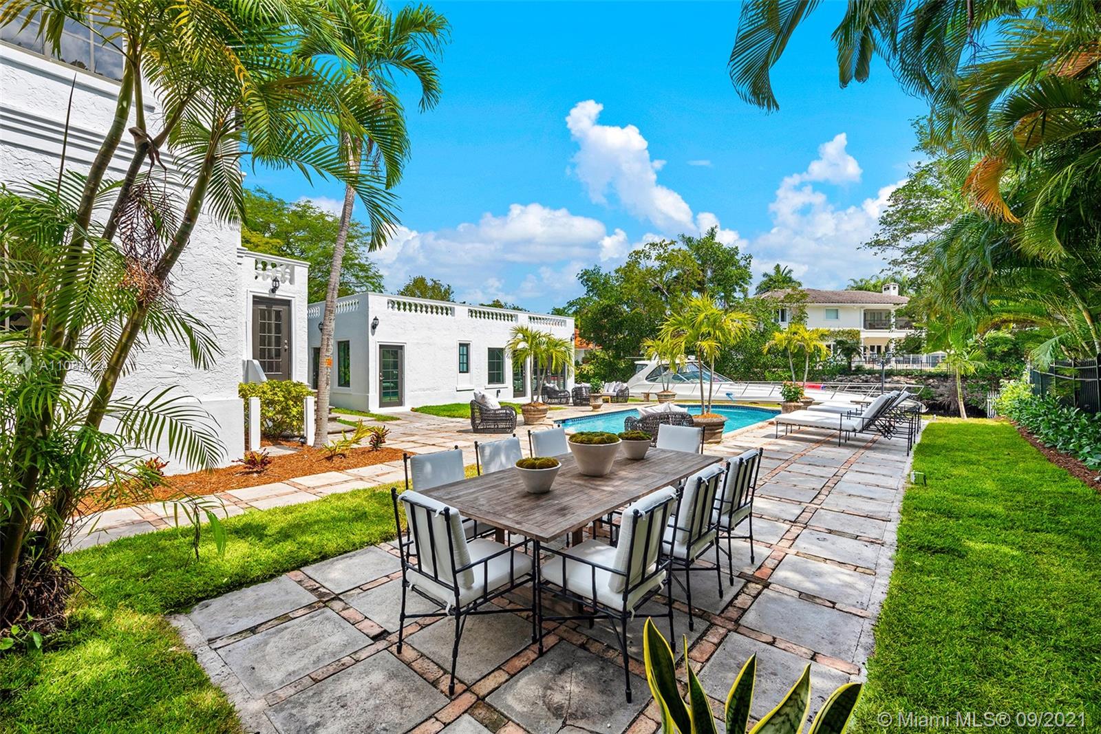 CORAL GABLES BISC BAY SEC - Residential